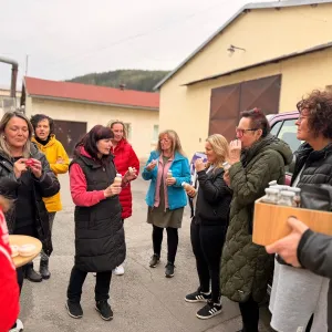 Dopolední kofein: nech si přivést kávu a makronky až do práce!