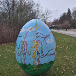 Tyršovy sady zdobí stovky kraslic, dělaly je děti z 16 základních škol