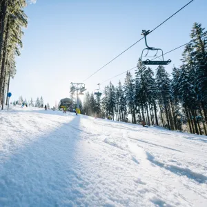 Vyhrajte skipasy do Skicentrum Deštné v Orlických horách!
