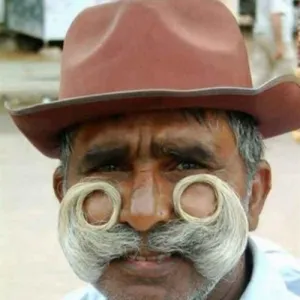 Držíš Movember? Tohle je 10 nejšílenějších knírů! Inspiruješ se?