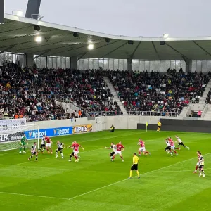 OBRAZEM: První zápas v nové fotbalové aréně vyhrál Hradec Králové