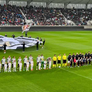 OBRAZEM: První zápas v nové fotbalové aréně vyhrál Hradec Králové