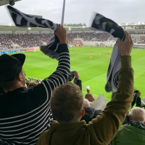 OBRAZEM: První zápas v nové fotbalové aréně vyhrál Hradec Králové