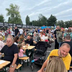 V Hradci Králové se otevřel nový fotbalový stadion