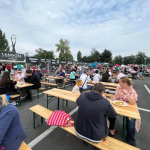 V Hradci Králové se otevřel nový fotbalový stadion