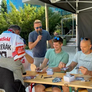 První zápas na hradeckém ledě ovládl Mountfield. Porazil Liberec