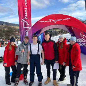 Zimní jízda s Hitrádiem Černá Hora. Skipasy, soutěže i mejdany přímo na sjezdovce