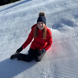 Zimní jízda s Hitrádiem Černá Hora. Skipasy, soutěže i mejdany přímo na sjezdovce