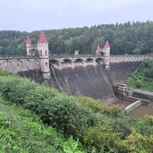 FOTO: Povodí Labe preventivně vypustilo vodní nádrže