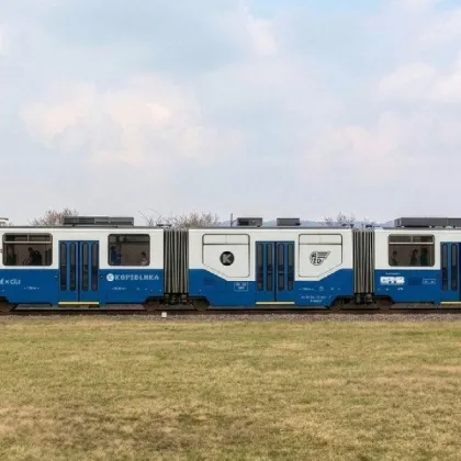 AŽD chystá vlakotramvaj, od května ji chce testovat na železniční trati u Jičína