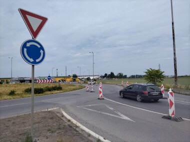 Začala oprava kruhového objezdu u ČKD v Hradci Králové. Řidiči musejí objížďkami