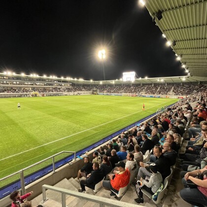 V Hradci Králové se otevřel nový fotbalový stadion