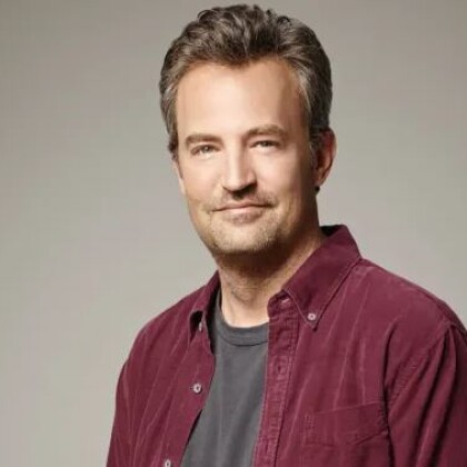 ZEMŘEL MATTHEW PERRY, slavný Chandler z Přátel