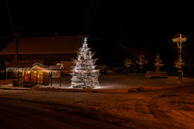 Nejhezčí vánoční strom má obec Chlístov u Dobrušky