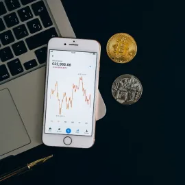 Muž z Náchodska se stal obětí podvodu s bitcoiny. Přišel o 2 miliony