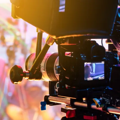 Na východě Čech se natáčí film Ležáky. Režíruje ho Tomáš Magnusek