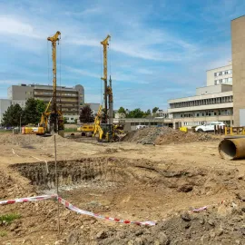 V Hradci začala největší nemocniční stavba za desítky let