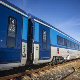 Rychlost až 160 km/h: Modernizace železnice mezi Hradcem a Jaroměří začíná