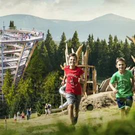 Vyhrajte výLETNÍ sezónku SkiResortu ČERNÁ HORA - PEC!