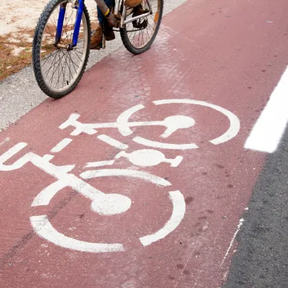 Cyklostezka podél obchvatu Pardubic dostala zelenou. Město a stát ji postaví společně