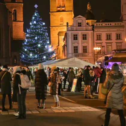 Hradec Králové připravuje vánoční trhy na Velkém náměstí. Začnou na konci listopadu
