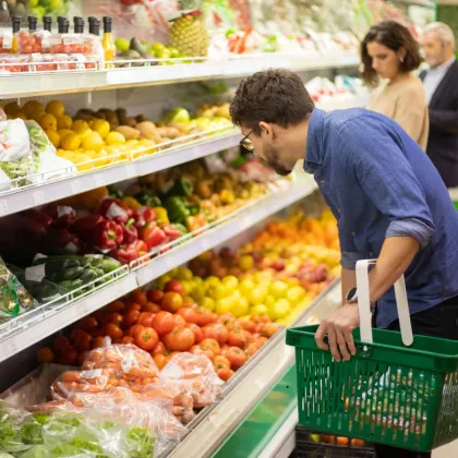 PŘEHLED: Jak budou otevřené obchody o Vánocích a na Nový rok