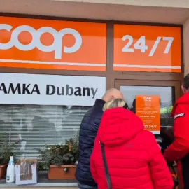 Dubany u Pardubic otevřely první samoobslužnou prodejnu na venkově