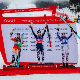 Shiffrinová si ve Špindlerově Mlýně dojela pro devátý glóbus za slalom