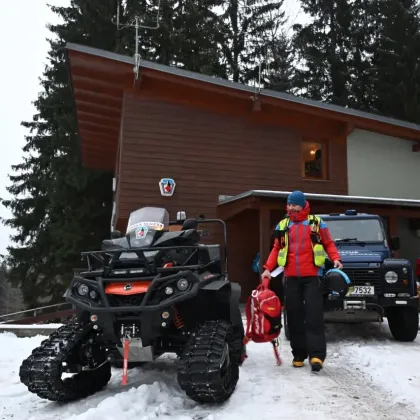 Horská služba v Krkonoších bude jezdit auty na elektřinu