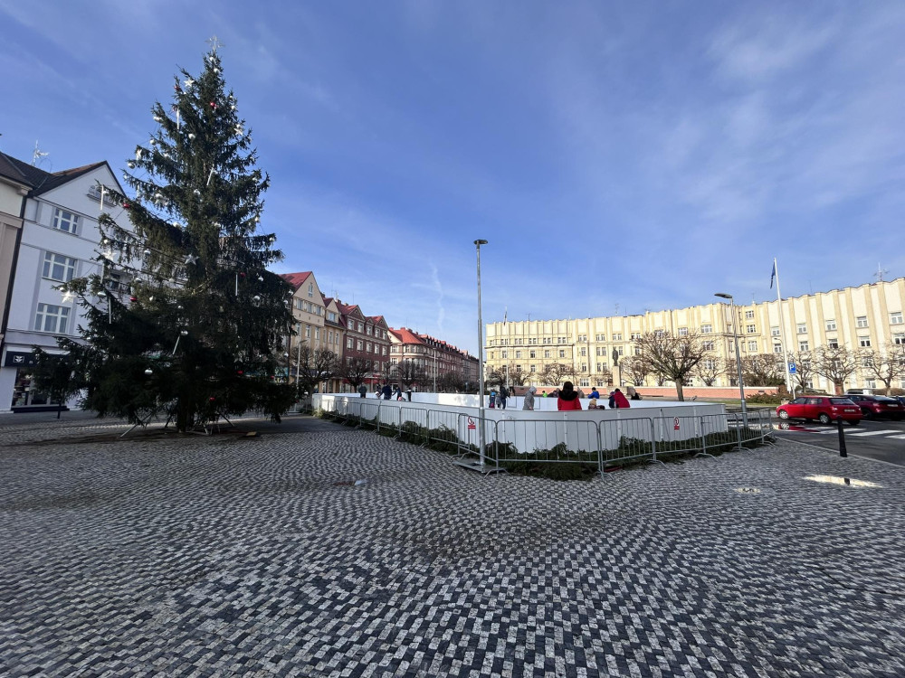 size4_17041459586901_207_umele_kluziste_v_hradci_kralove_se_stehuje_dalsi_mesic_ho_lide_najdou_na_masarykove_namesti